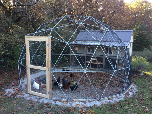 Outside photo of a 16 ft aviary with two inch avian netting.